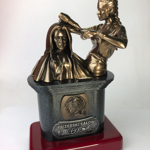 Personalizovana Statua Frizerke
