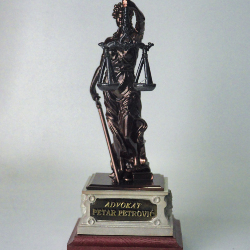 Statua Justicija